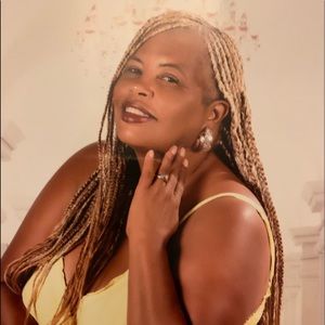 Meet your Posher, Yvonne